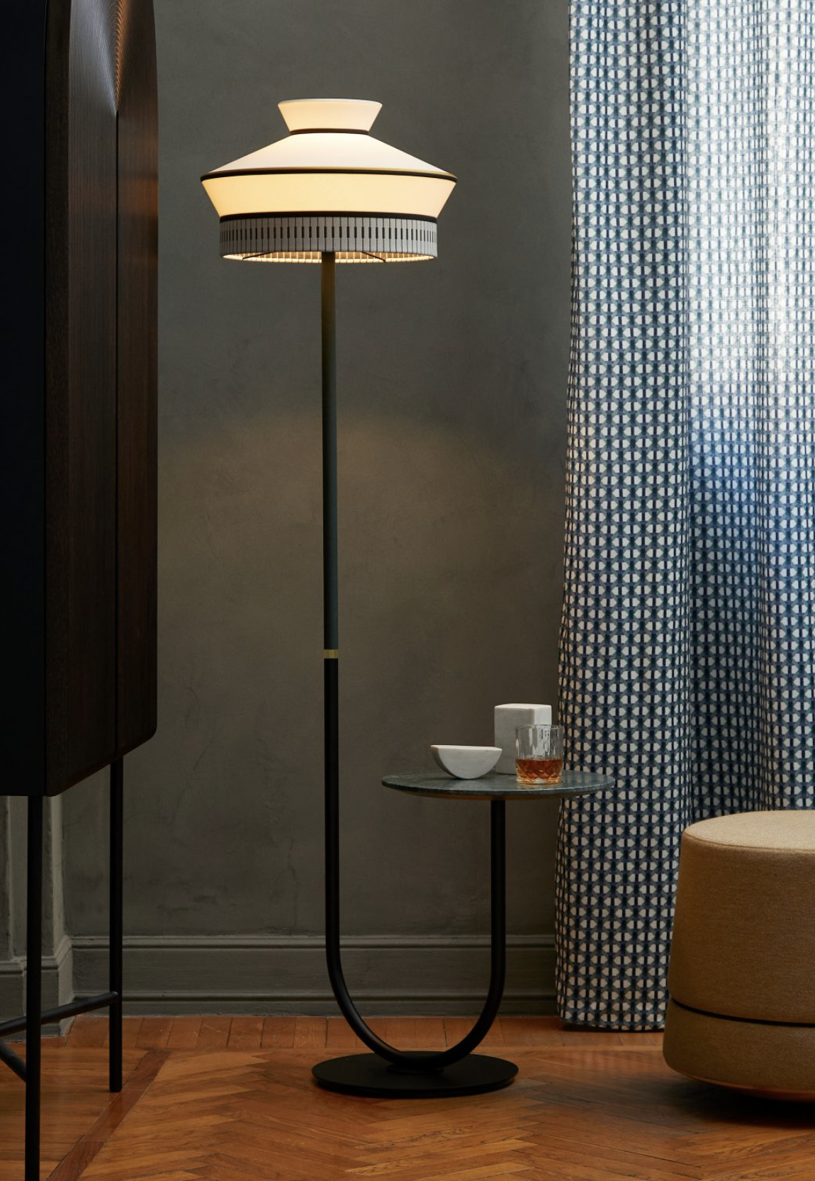 Contardi Calypso - a floor lamp with a side table built in
