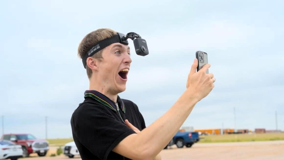 نحوه تماشای “ماموریت فضایی با فرانسیس بورژوا” به صورت آنلاین از هر کجا