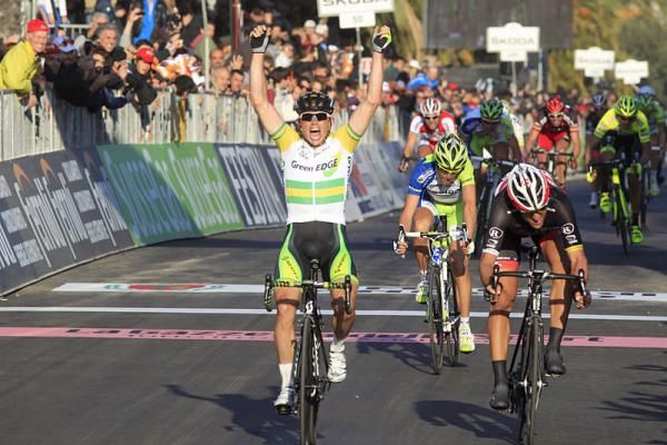 Simon Gerrans (GreenEdge) sprints to the win at Milan-San Remo