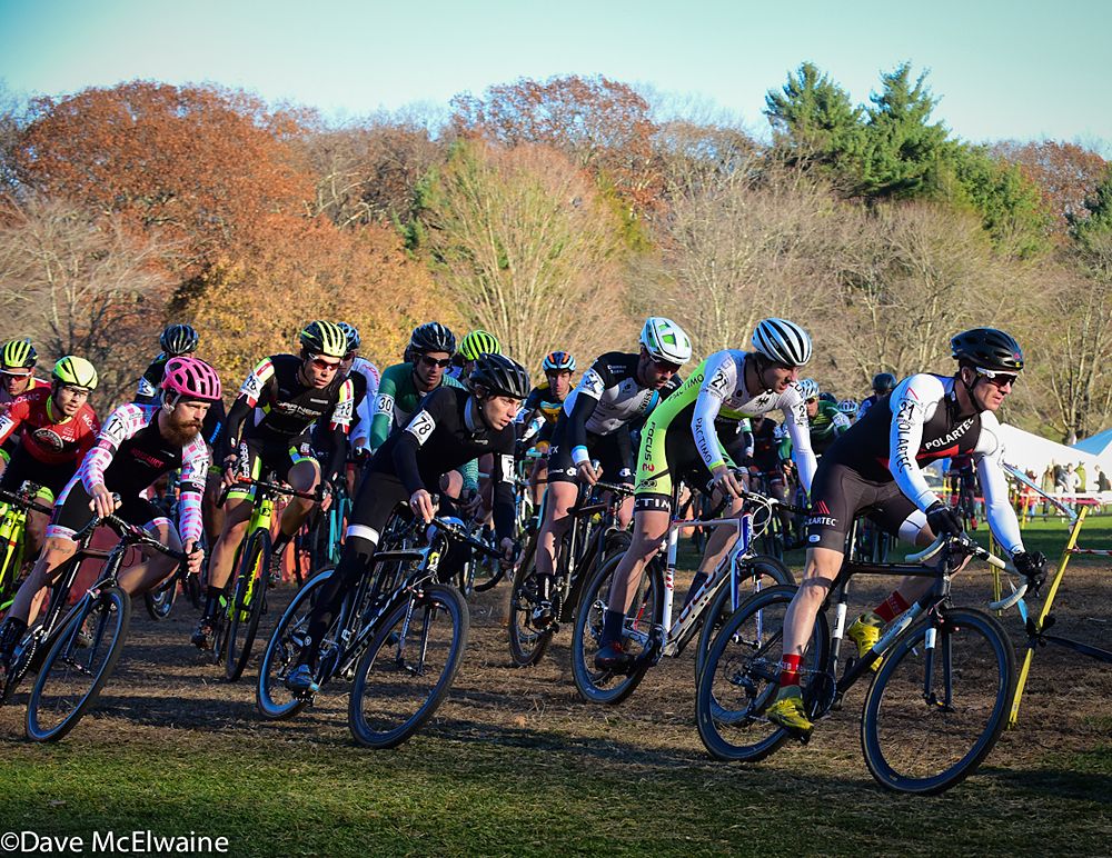 The large Elite Men&rsquo;s field started on grass