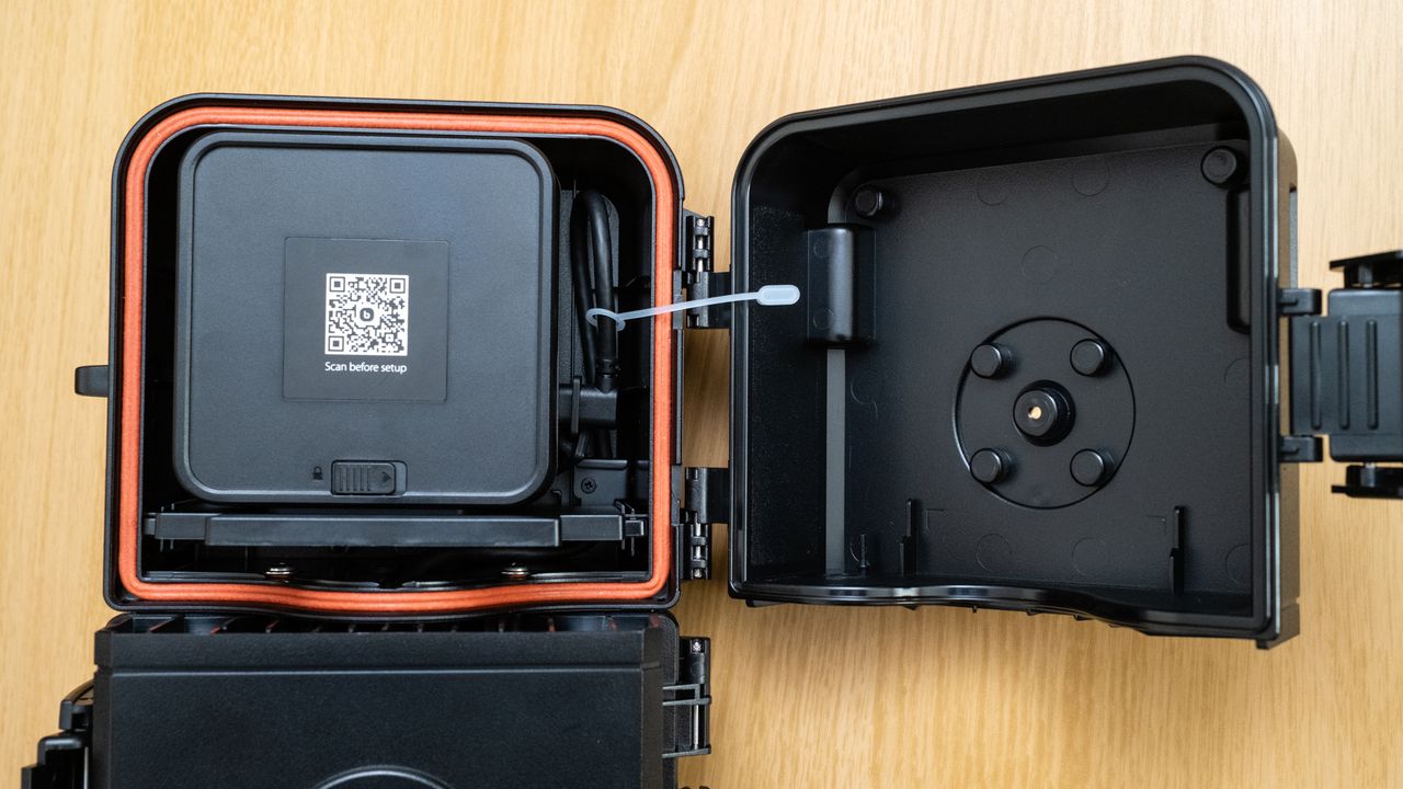 Brinno BCC5000 Time Lapse Bundle housing with the camera compartment open