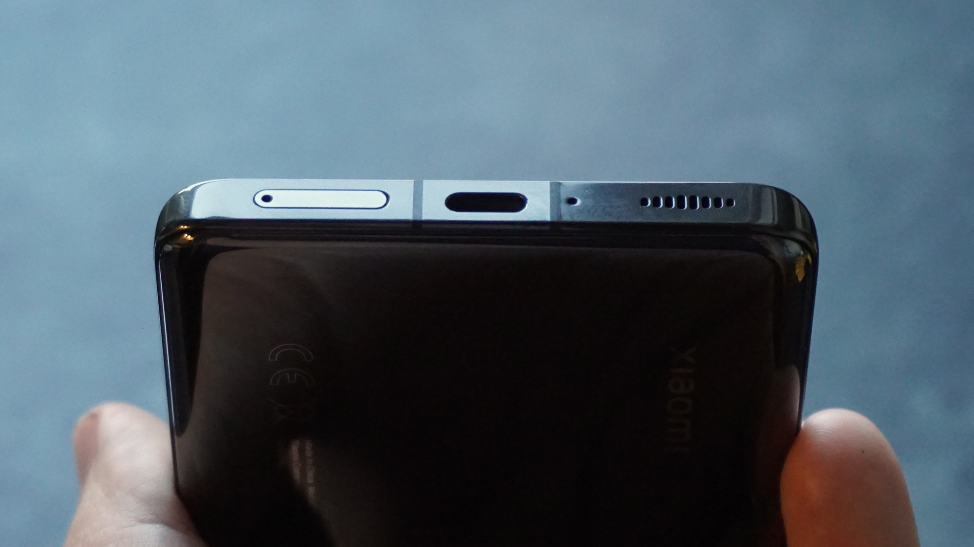 Xiaomi 13 Pro review USB C straight
