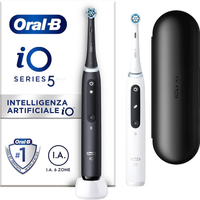 Oral-B iO 5 - Pacco da 2 spazzolini nero/bianco a €179