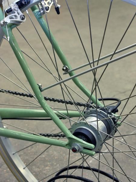 Fender mounts are neatly built into the seat stays.