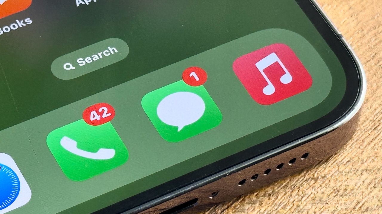 Your iPhone Messages app has a real-time translation feature — here's how to use it