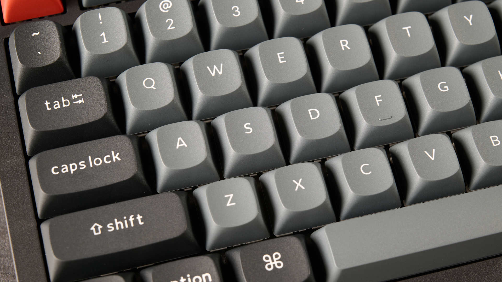A Keychron V1 8K wired mechanical keyboard