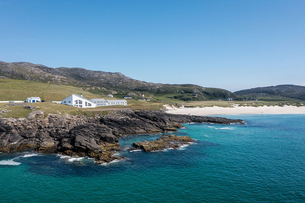 Property for sale with mountain view: Isle of Barra Beach Hotel, Tangasdale Beach, Isle Of Barra