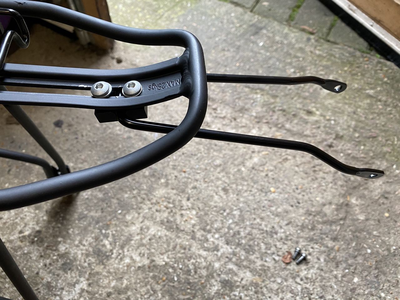 Sliding bracket