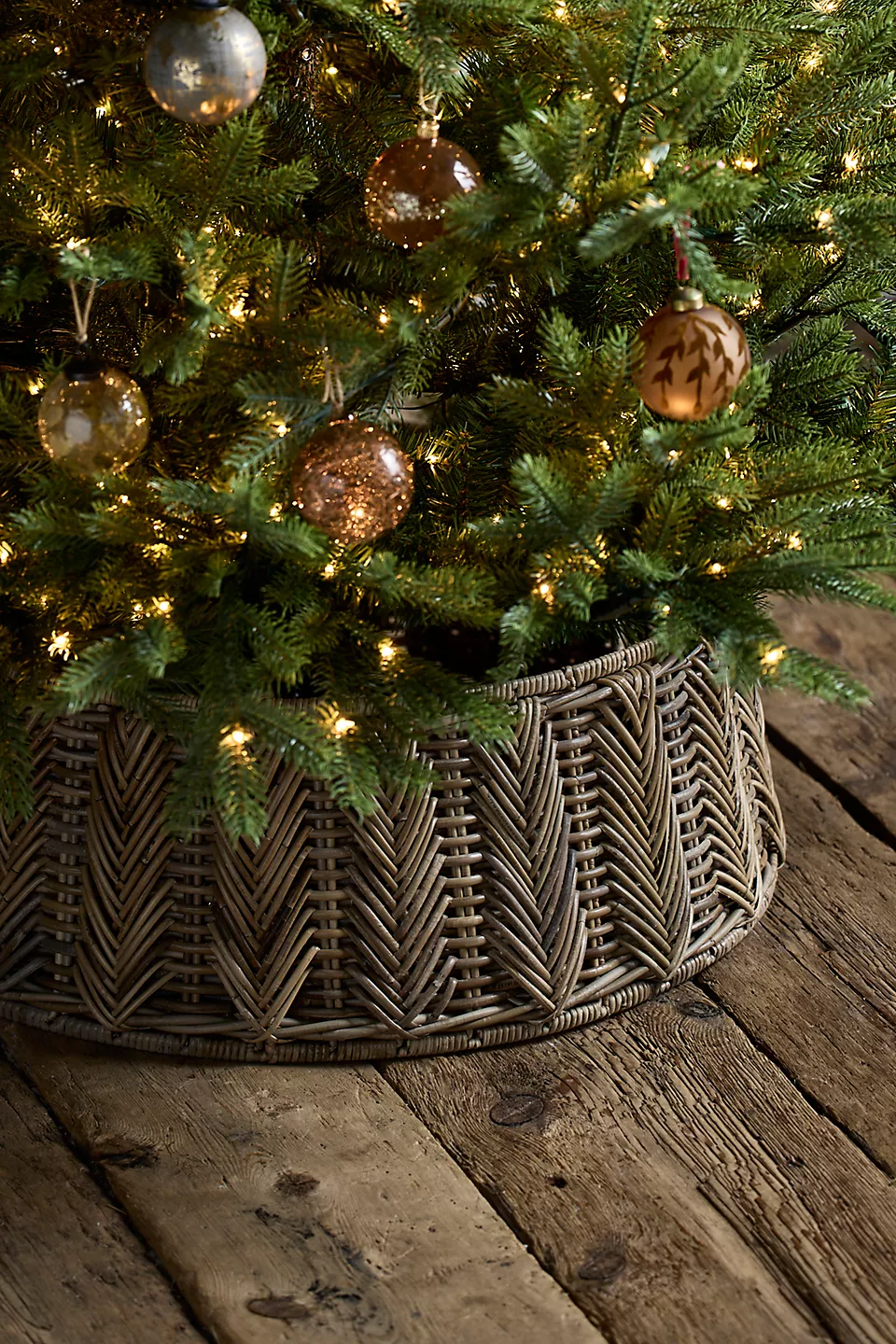 Terrain, Leafy Rattan Hinged Tree Collar
