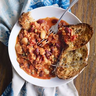 Maple Baked Beans with Maple and Thyme Toast