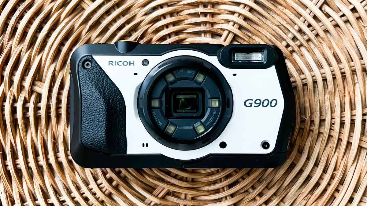 Ricoh G900 review | Digital Camera World