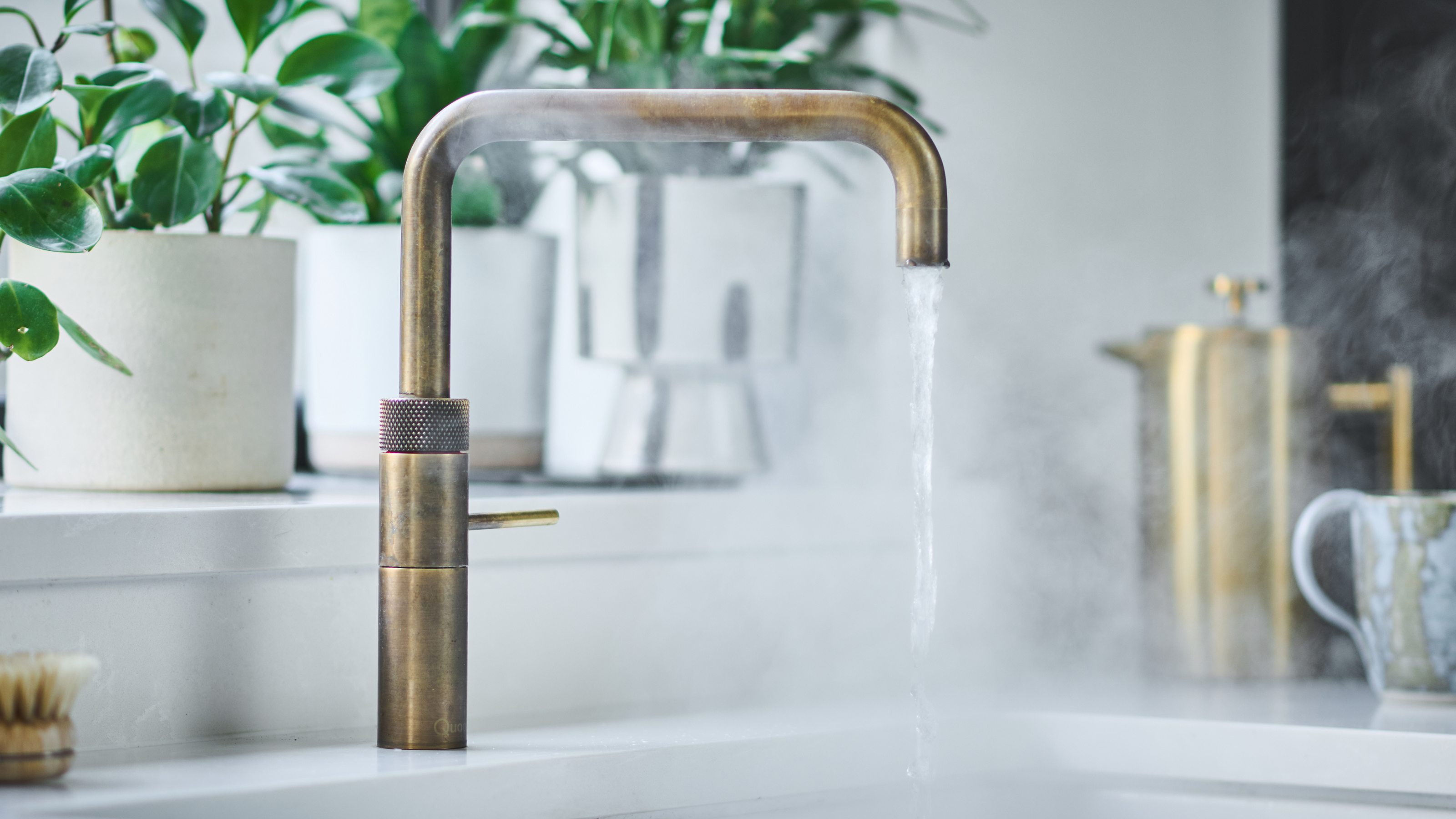 Uskyld Helligdom Stå op i stedet Best boiling water taps 2023: how to pick the right one for your kitchen |  Ideal Home