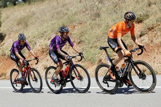 Vuelta Espana 2021 - 76th Edition - 4th stage El Burgo de Osma - Molina de Aragon 163,9 km - 17/08/2021 - Joan Bou Company (ESP - Euskaltel - Euskadi) - Angel Madrazo (ESP - Burgos-BH) - Carlos Canal Blanco (ESP - Burgos-BH) - photo Luis Angel Gomez/BettiniPhotoÂ©2021