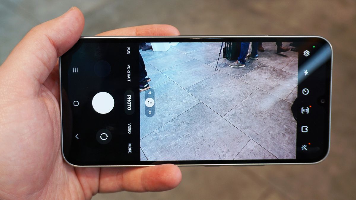 Samsung Galaxy A34 5G hands on Awesome Silver camera UI