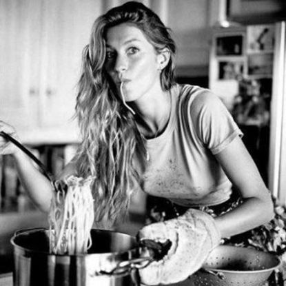 Hair, Mouth, Shirt, T-shirt, Style, Cooking, Cookware and bakeware, Monochrome, Monochrome photography, Bowl, 