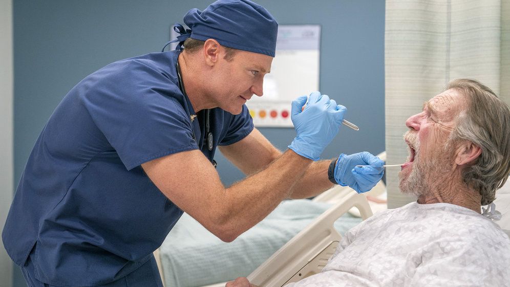 Josh Lawson in St. Denis Medical