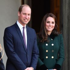 Prince William and Kate Middleton visit Queen Elizabeth Hospital