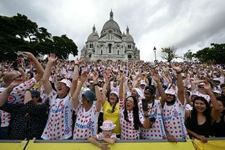 Tour de France stage 21 LIVE: Shortened stage around Montmartre and Champs-Élysées brings race to a close