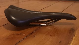 Specialized Oura Expert Gel women's saddle