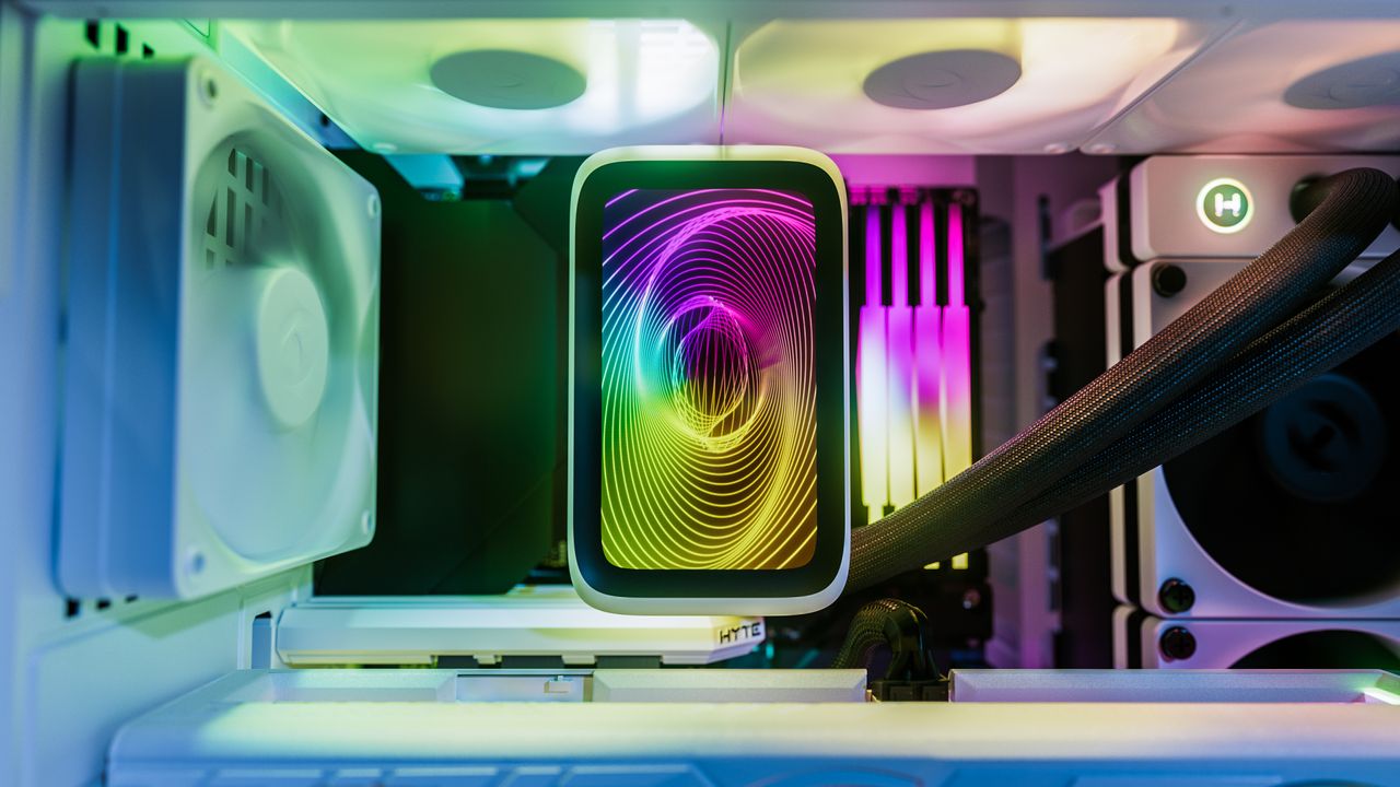 Hyte THICC Q60 cooler