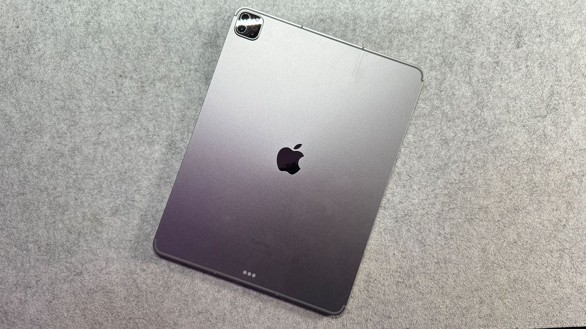 Apple starts production of OLED iPad Pro and M3 MacBook Air