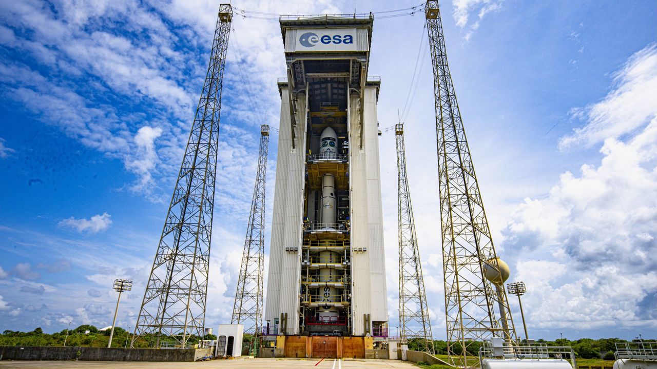 2 European Earth-observing satellites launching to orbit from South America tonight: Watch it live
