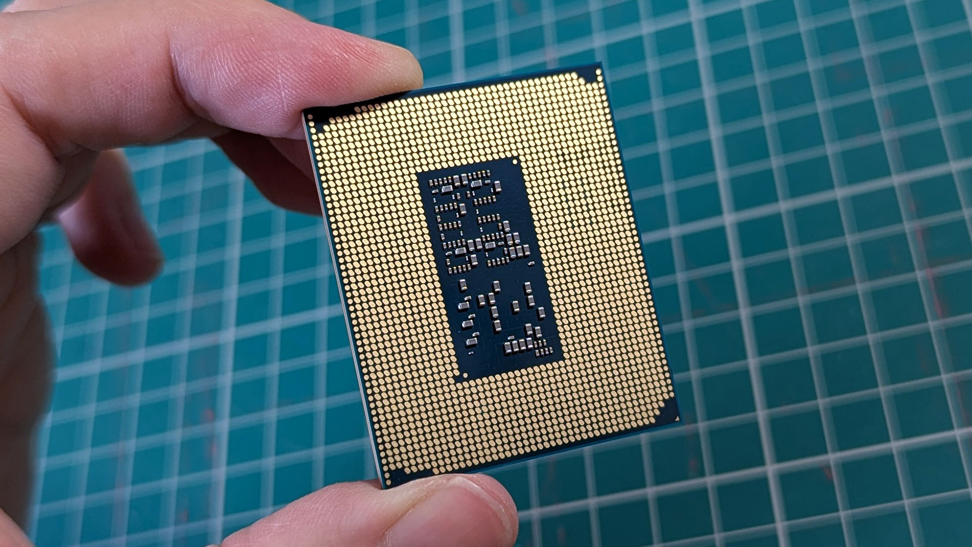 Обзор Intel Core Ultra 5 245K: можно ли считать этот революционный процессор по производительности на ватт доступным?