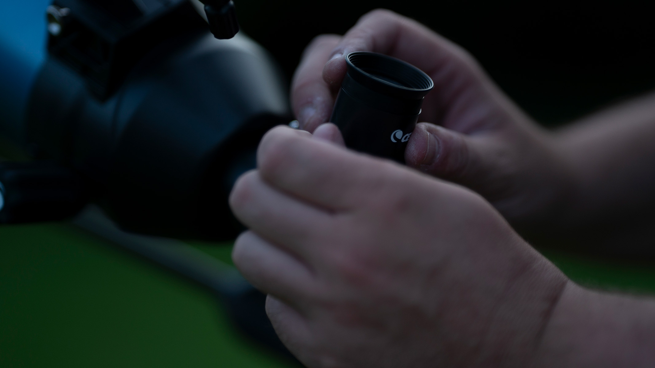 the eyepiece of the celestron inspire 100az telescope