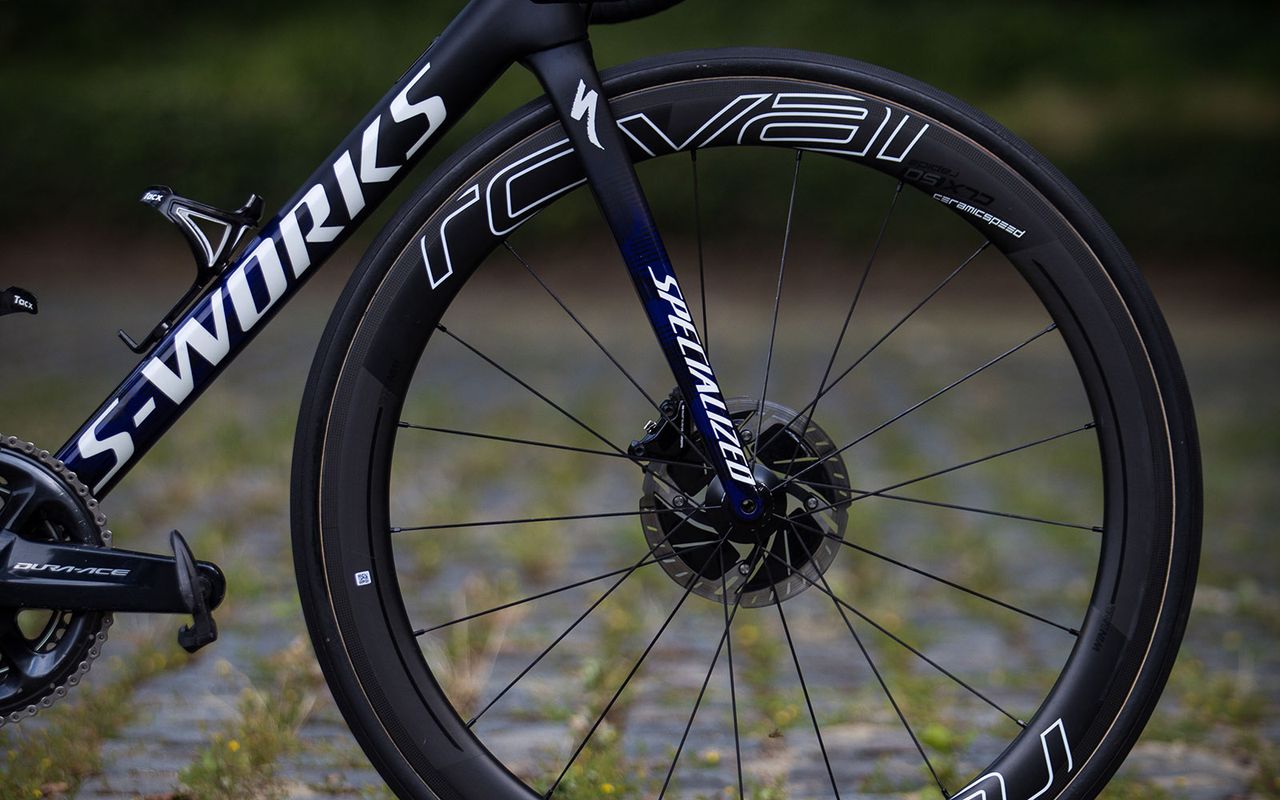 Most teams have converged towards 160mm front disc rotors and 140mm on the rear