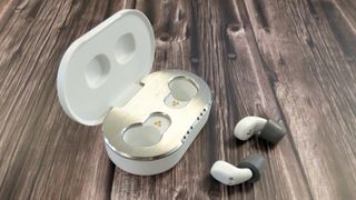 QuietOn 3 sleep earplugs with charging case