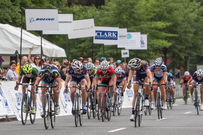 The field sprint in the women's field.