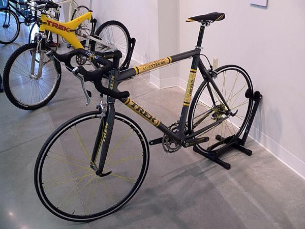 The frame that Lance won his last Tour de France on is relatively wimpy-looking in comparison with the new model.