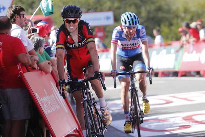 Samuel Sanchez (BMC) leads late attacker Dan Martin (Garmin) to the finish