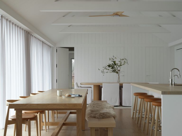 Curtain Ideas for Large Windows — 7 Expert Recommendations | Livingetc