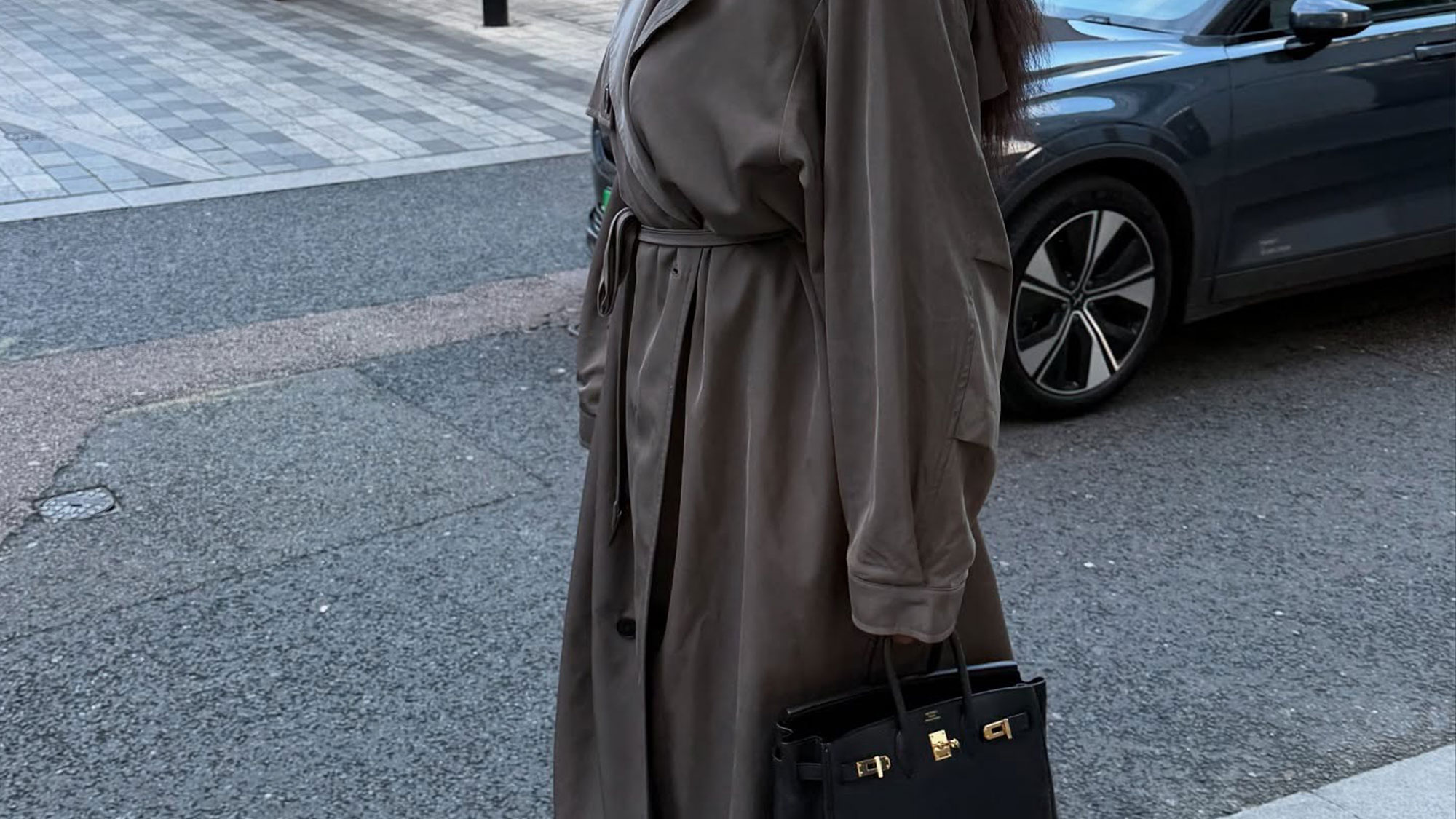 The Zara men's sweater a London fashion girl wears to look chic