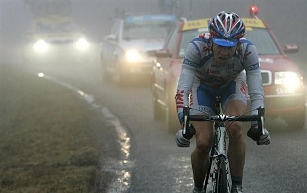 Hupond took three of the four mountain sprints before being caught by the front chase group.