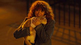 Holding cat_Natasha Lyonne in Russian Doll (2019)_Netflix
