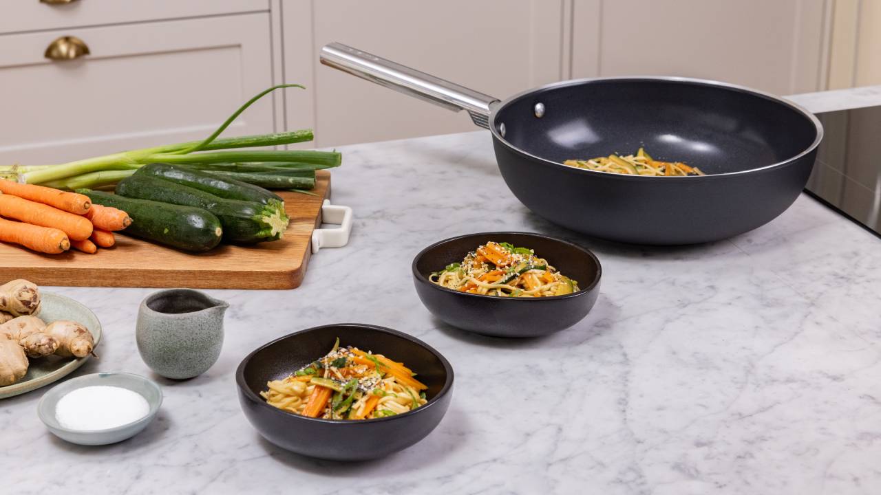 Smeg cookware