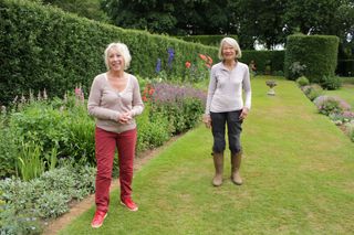 TV tonight Great British Gardens Carol Klein and Susie Pasley-Tyler at Coton Manor