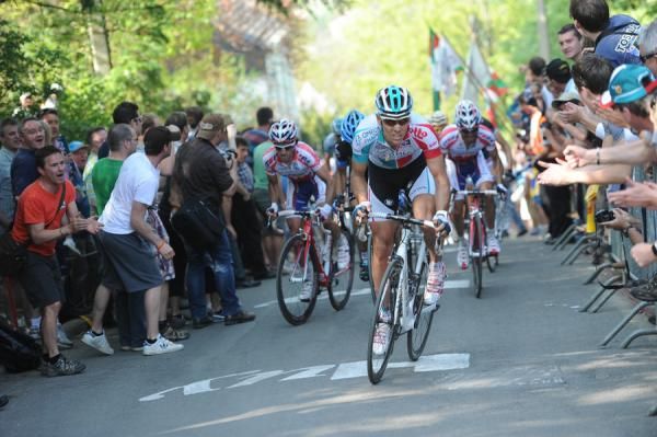 The Belgian puts his foot down on the steepest part of the Muur.