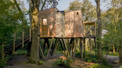 Pinwheel Treehouse at Mallinson’s Woodland Retreat