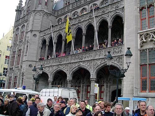 The crowd at the start in Brugge