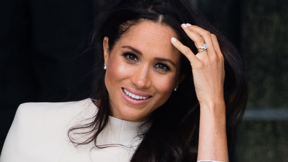 Meghan Markle Regretted Her Outfit Choice the First Time She Met the ...