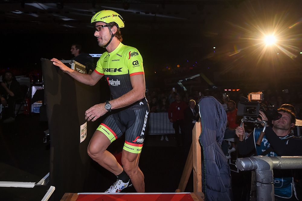 Fabian Cancellara gets ready to start his 2km pursuit at the Kuipke Track Velodrome