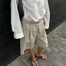 @deborabrosa wears Khaite sandals