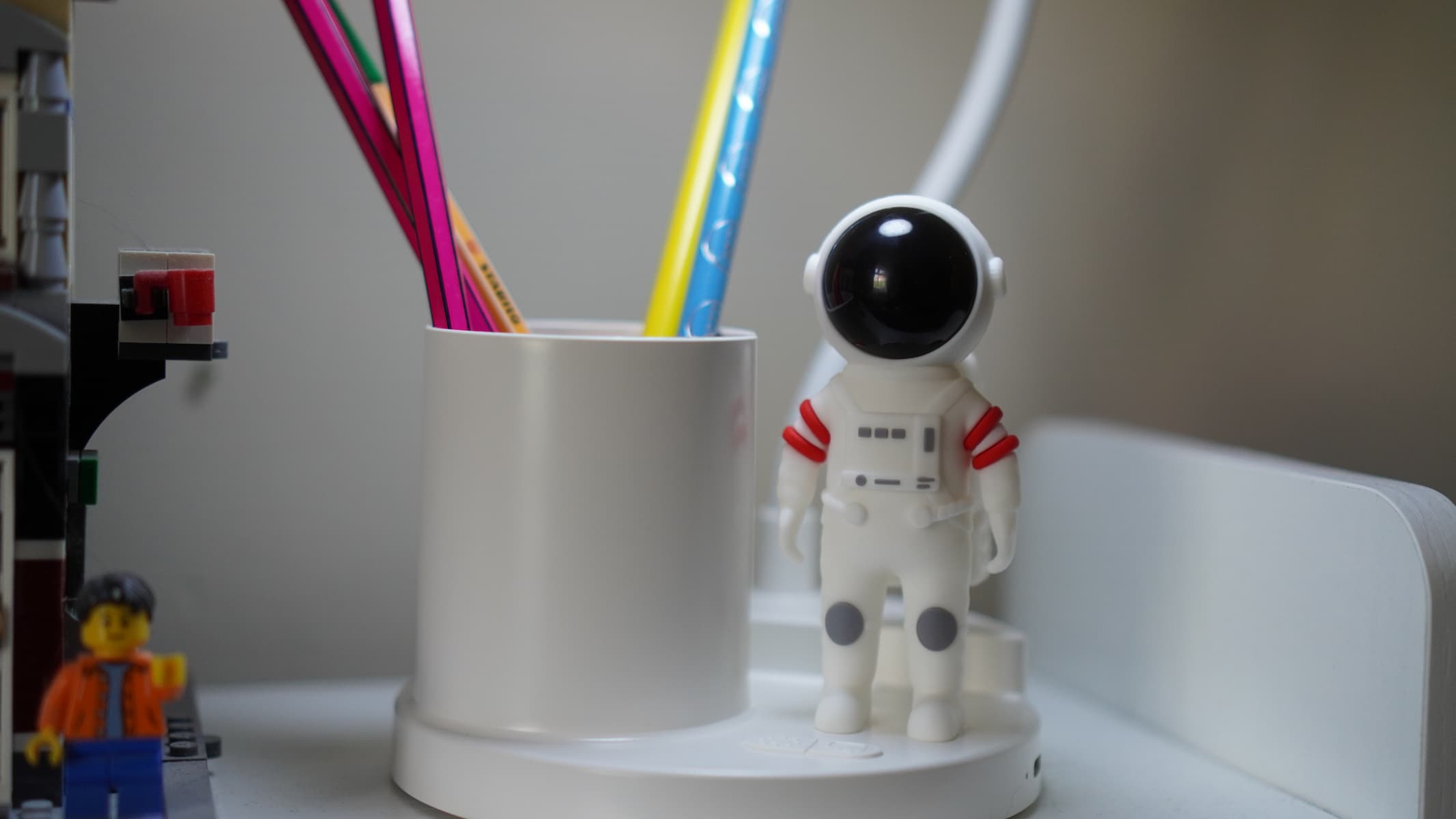 astronaut lamp