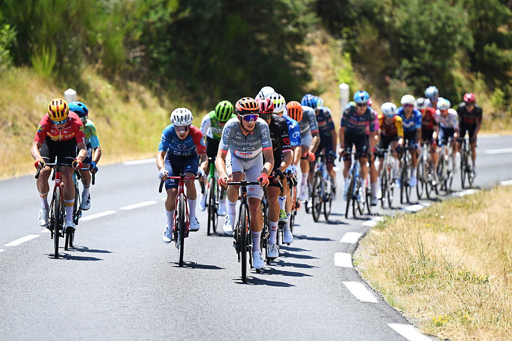 Tour de France stage 10 LIVE: Healy, Van der Poel and O'Connor among those in large breakaway during testing Bastille Day in the Massif Central