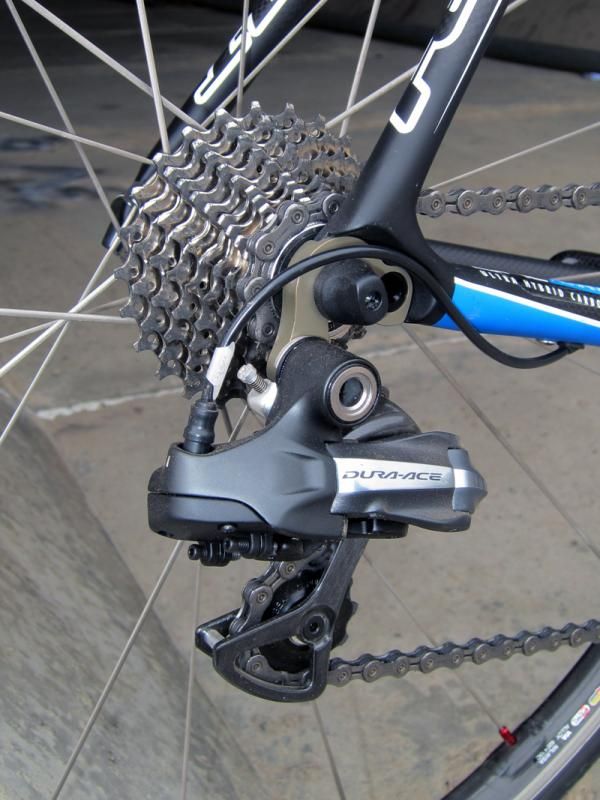 Felt includes a Shimano Dura-Ace Di2 transmission but subs in a 105 cassette and chain to help keep the retail price somewhat reasonable
