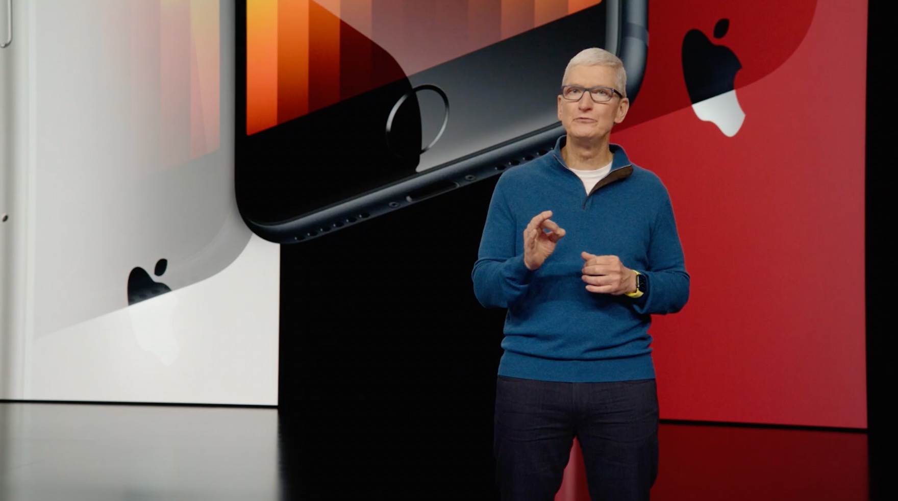 Tim Cook Apple March 2022 event iPhone SE launch