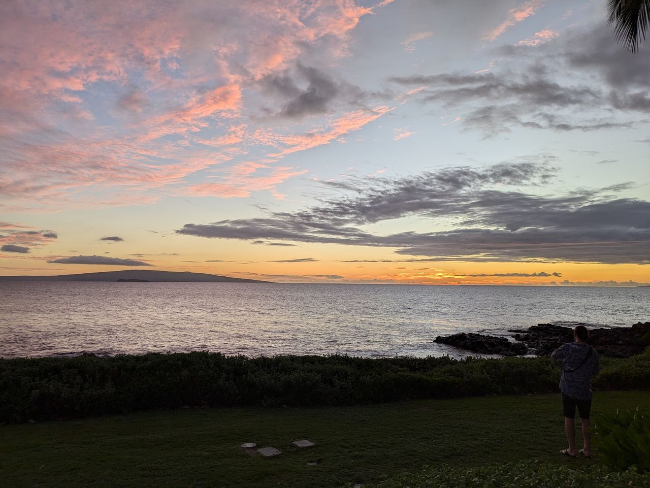 hawaiian sunset shot by Pixel 8a